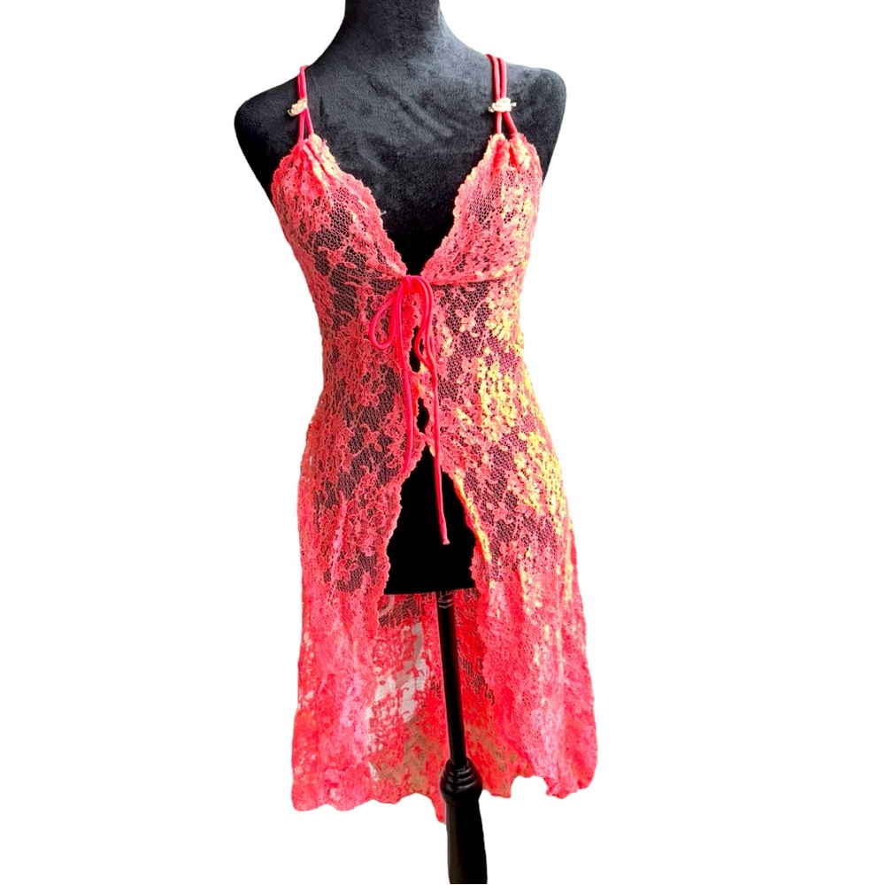 VTG 80s Made in‎ USA Sheer lace tank top w/floral appliqué tie closure open back